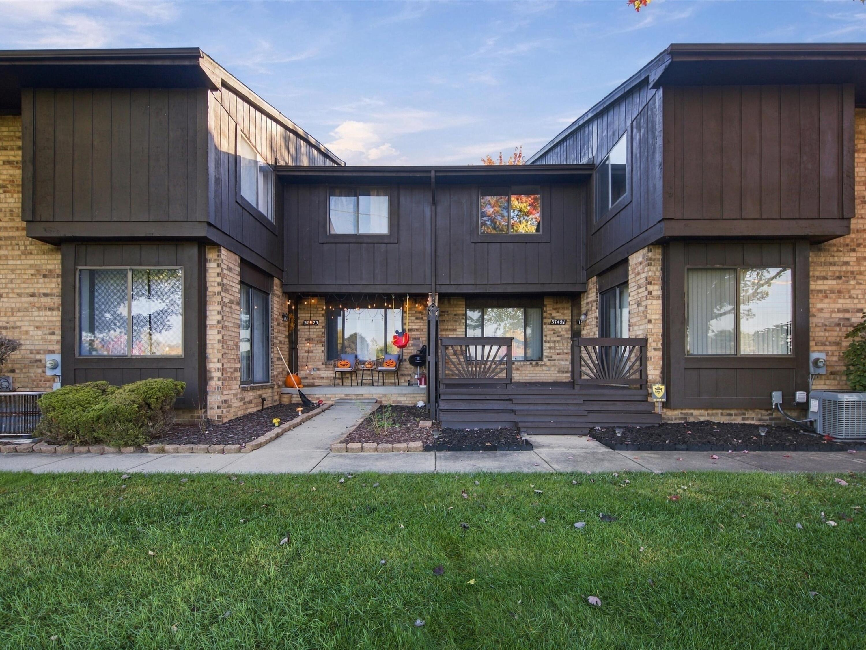 37421 Clubhouse Drive