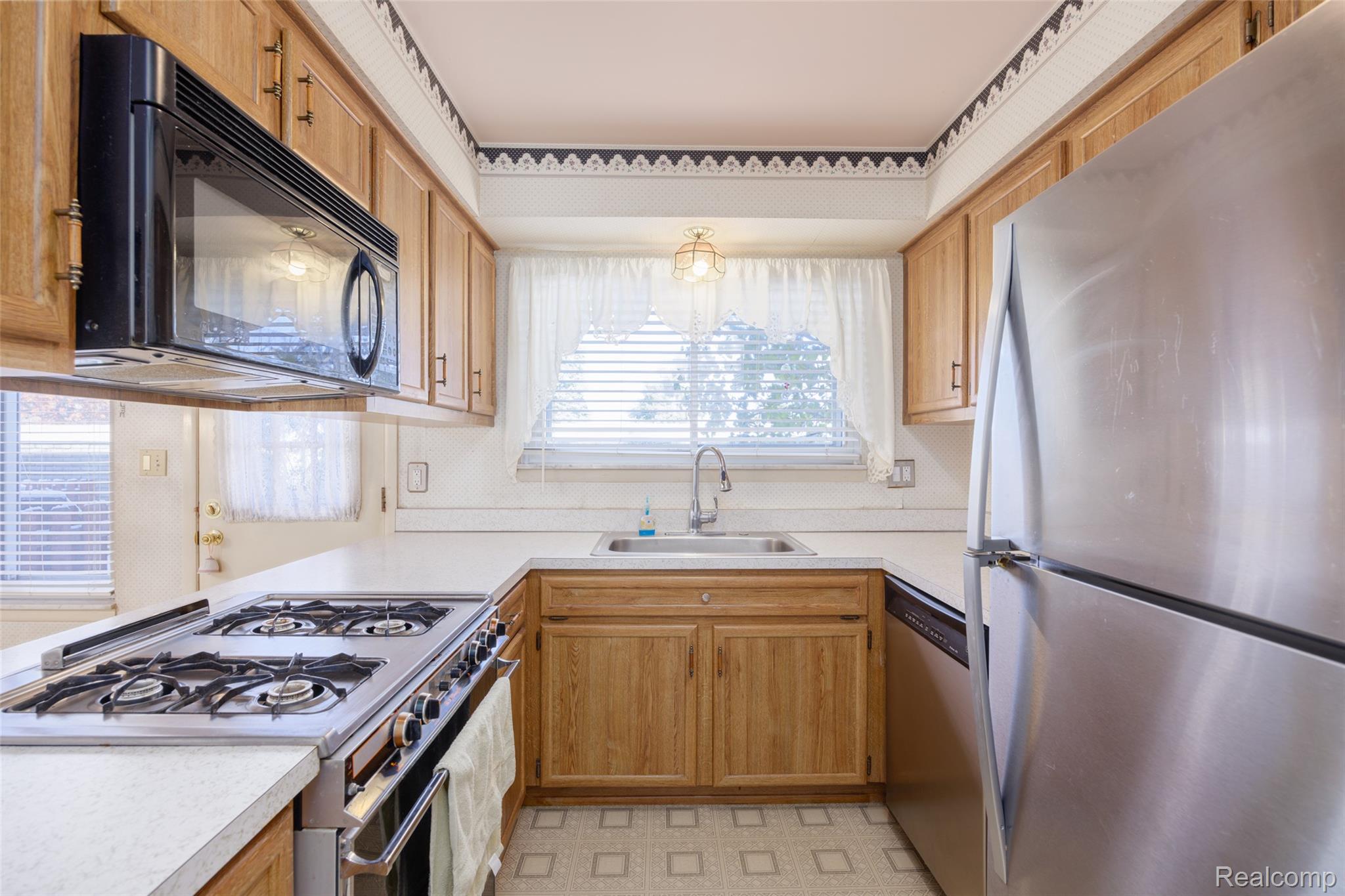 28452 Universal Drive