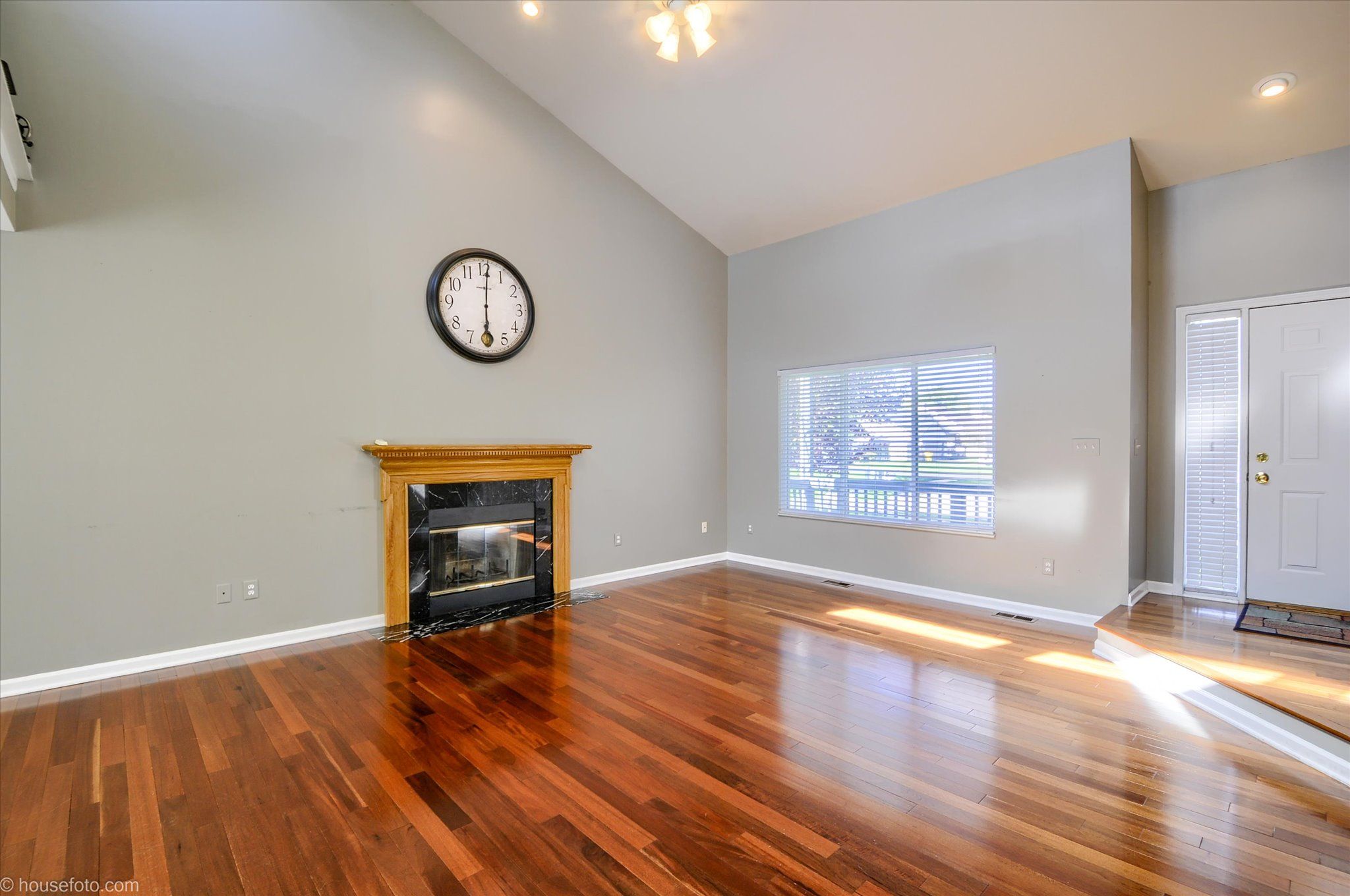 883 INVERNESS Drive