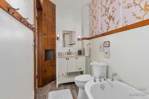 529 Fountain Street NE Grand Rapids City MI 49503