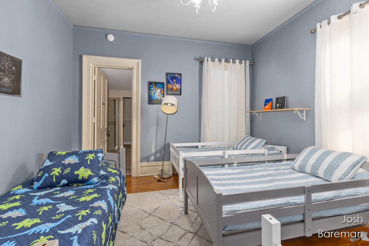 529 Fountain Street NE