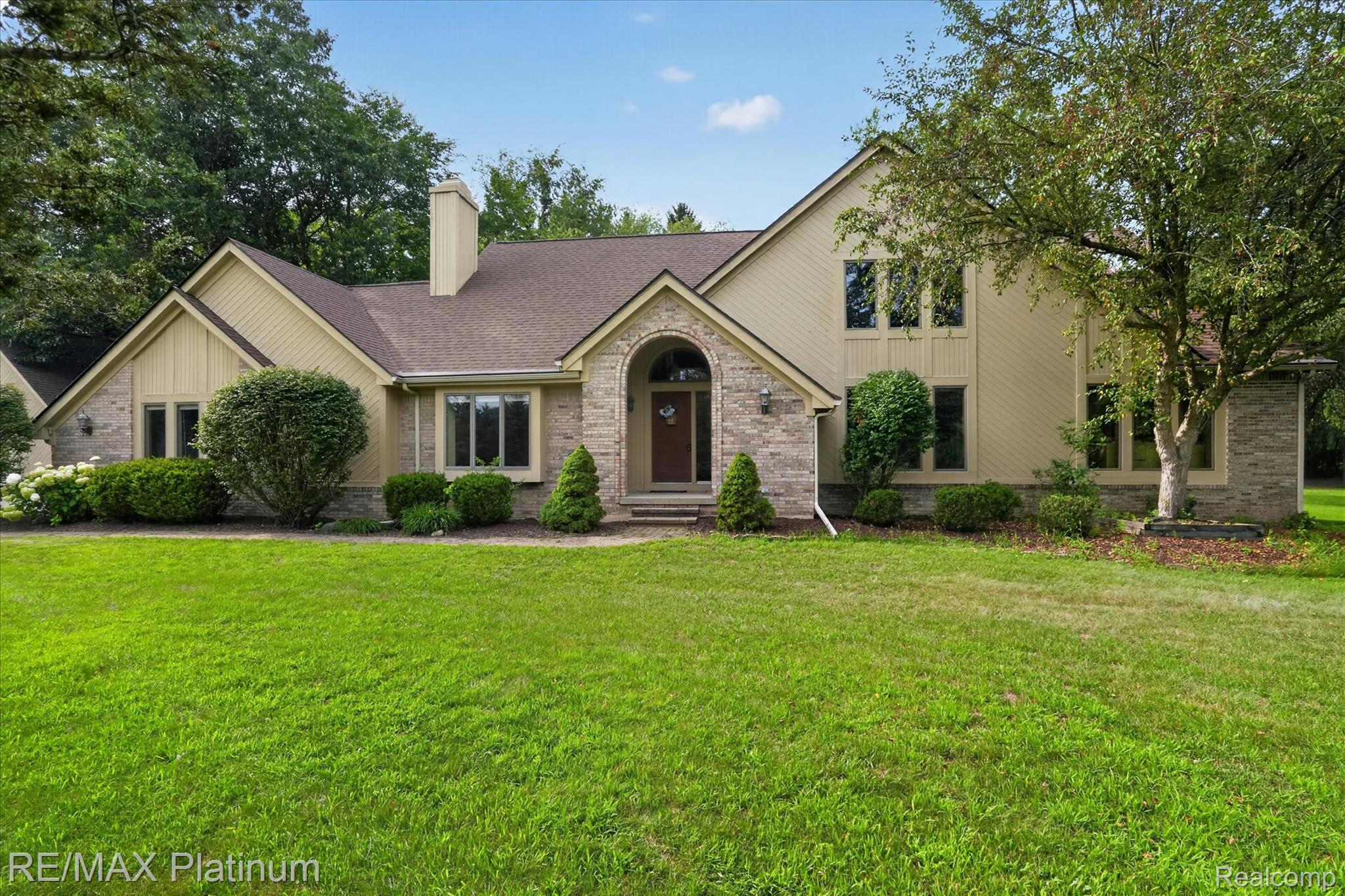 12273 Pinebrook Lane