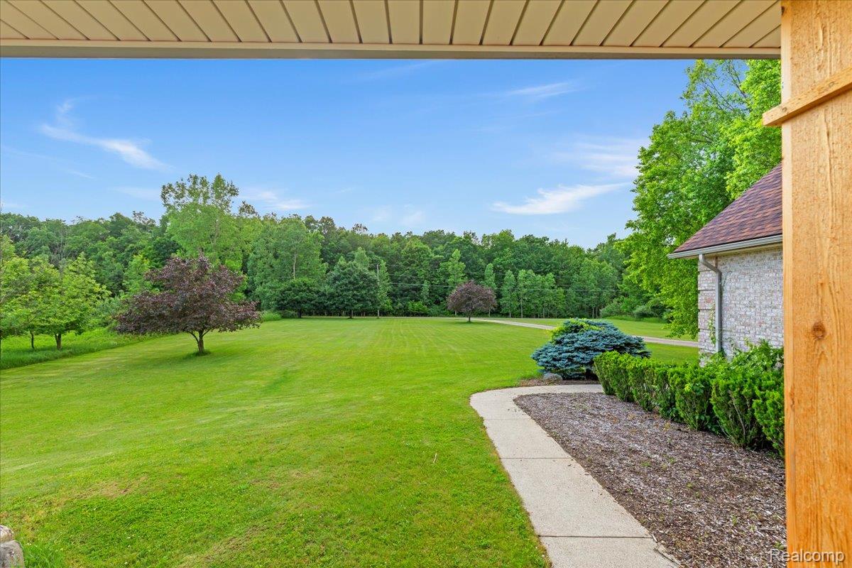 1242 Meadowbrook Court