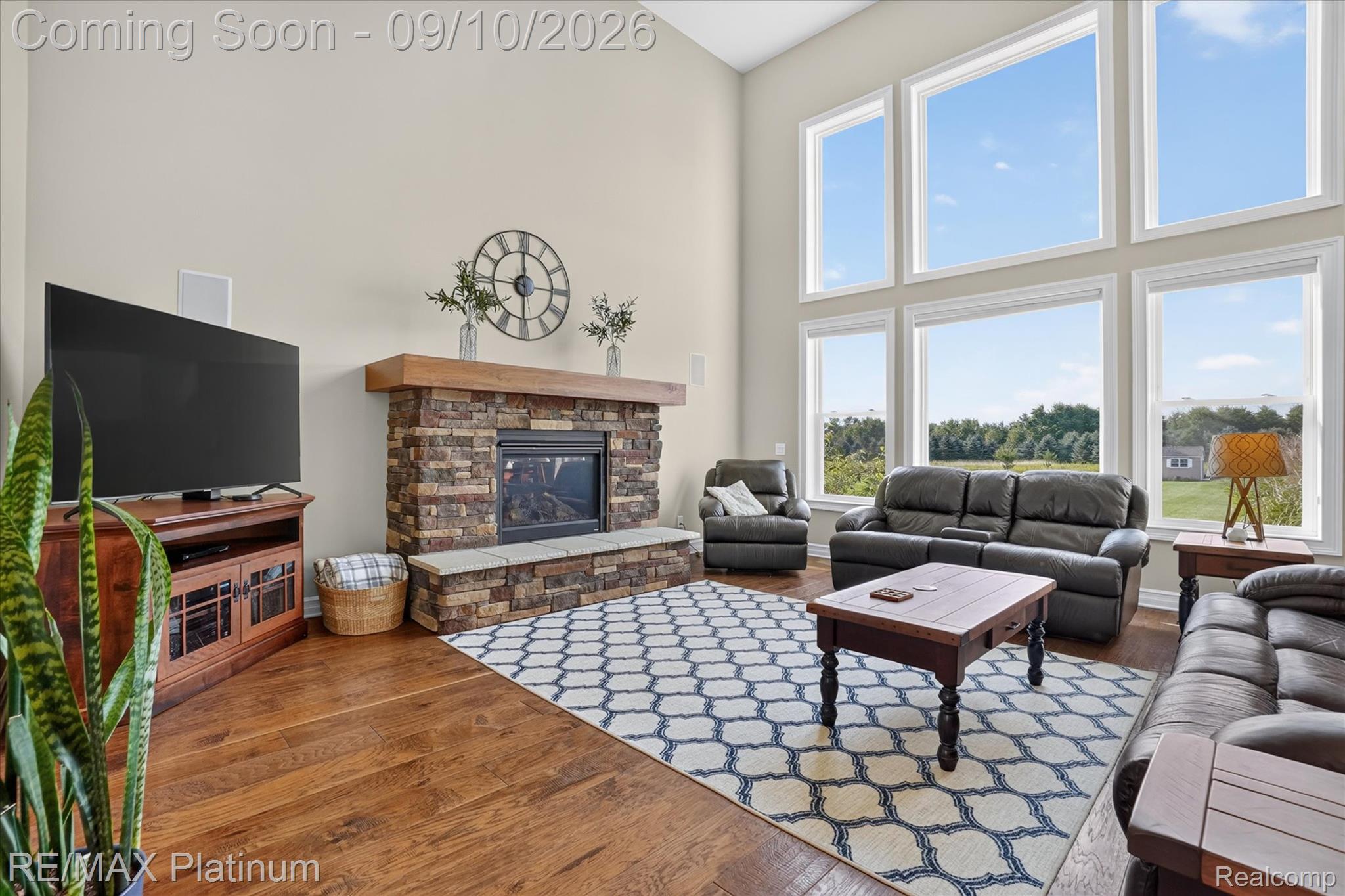 1182 Joann Lane