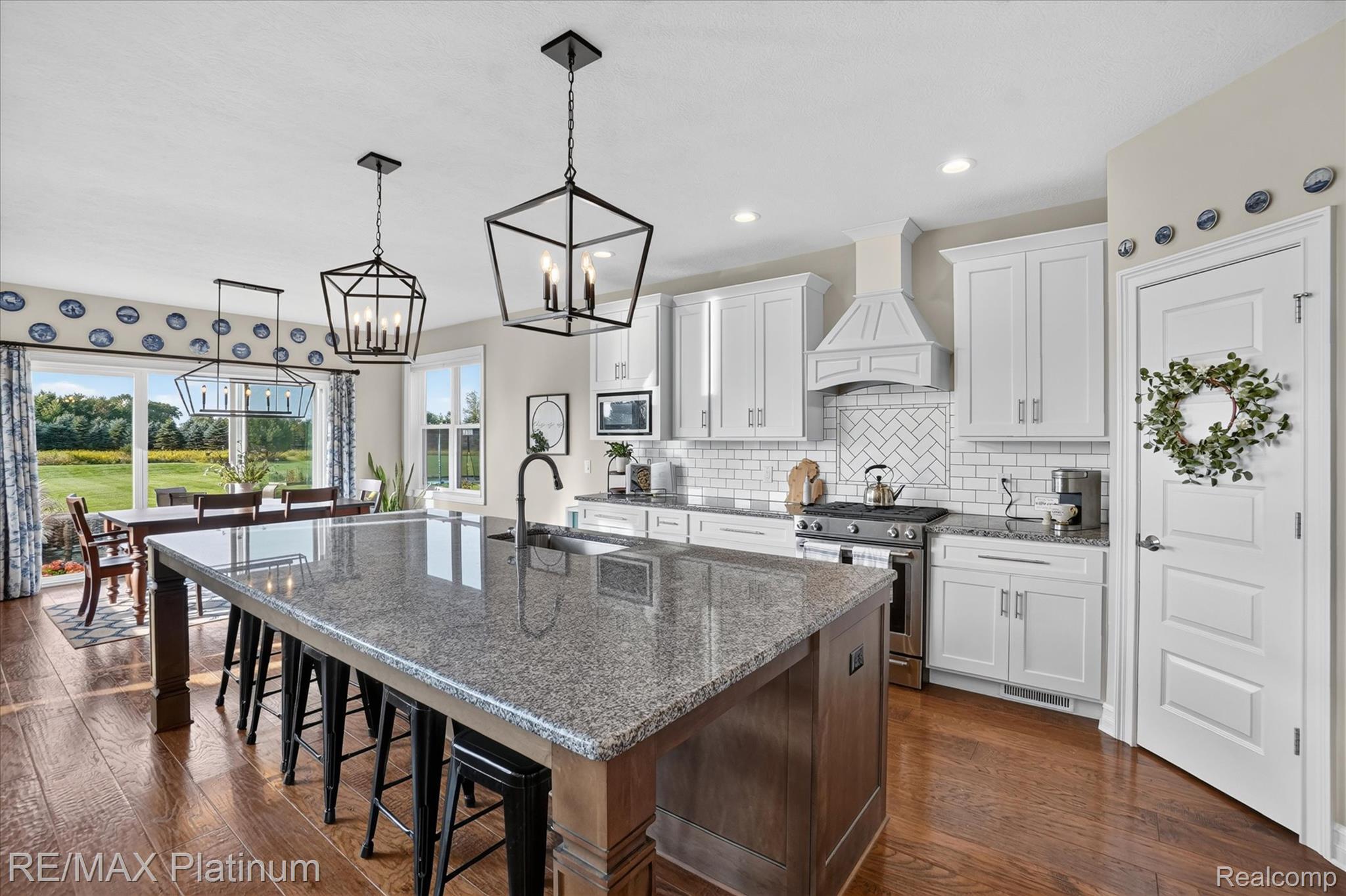 1182 Joann Lane