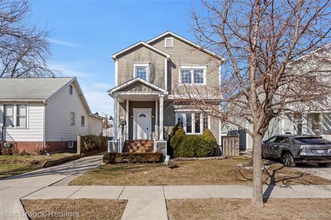 1489 HOLLAND Street Birmingham City MI 48009