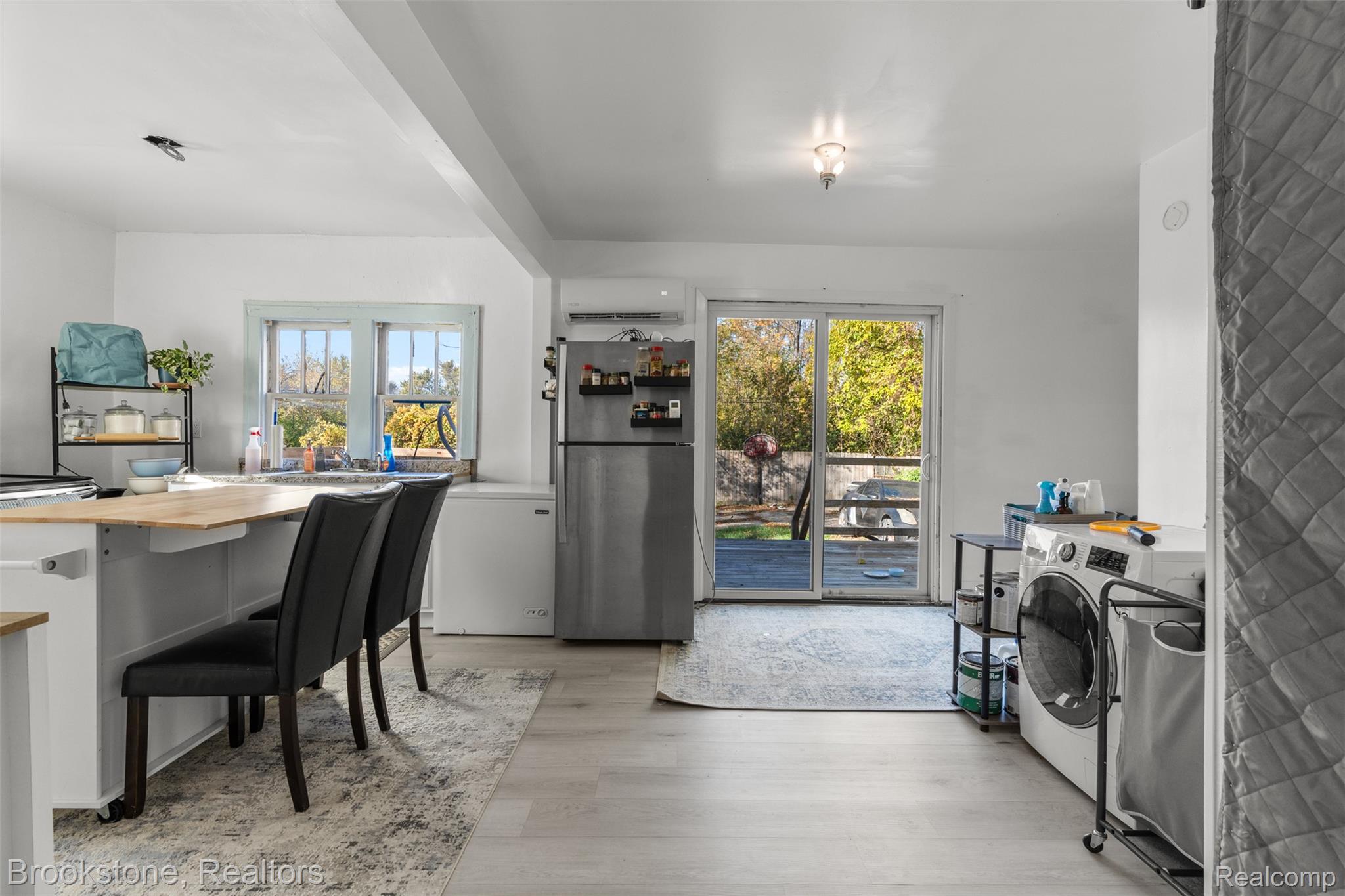 6225 Stahelin Avenue