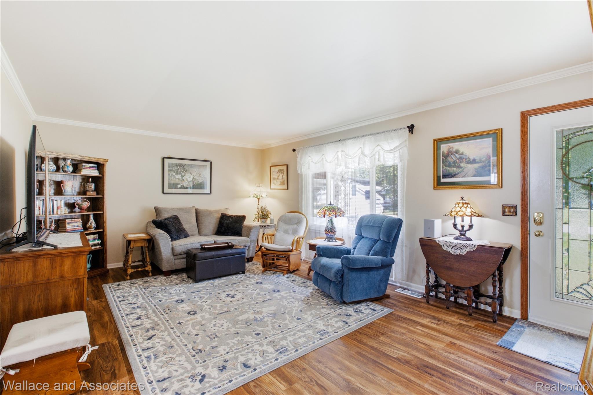 3227 N Shoreview Drive