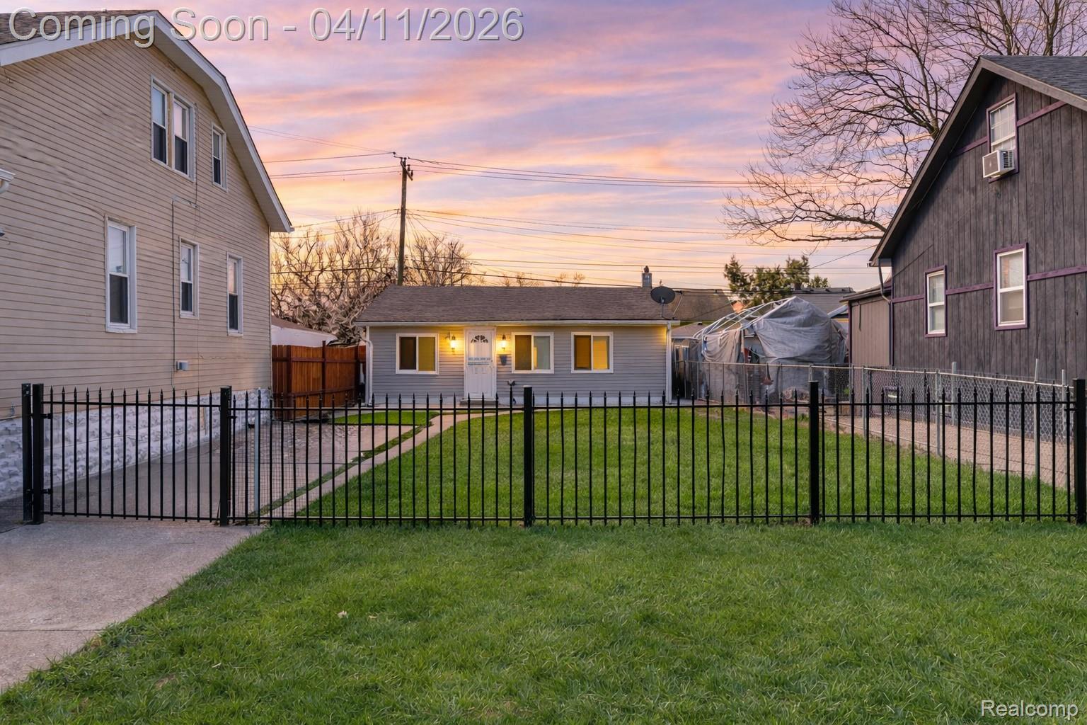 1401 University Avenue