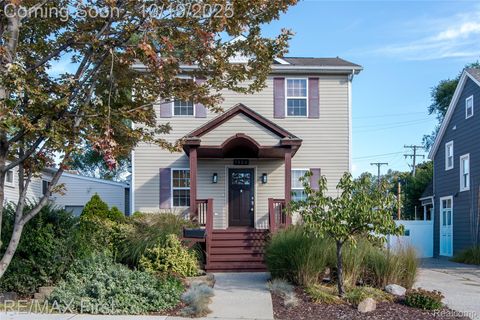 1320 Hartrick Avenue Royal Oak City MI 48067