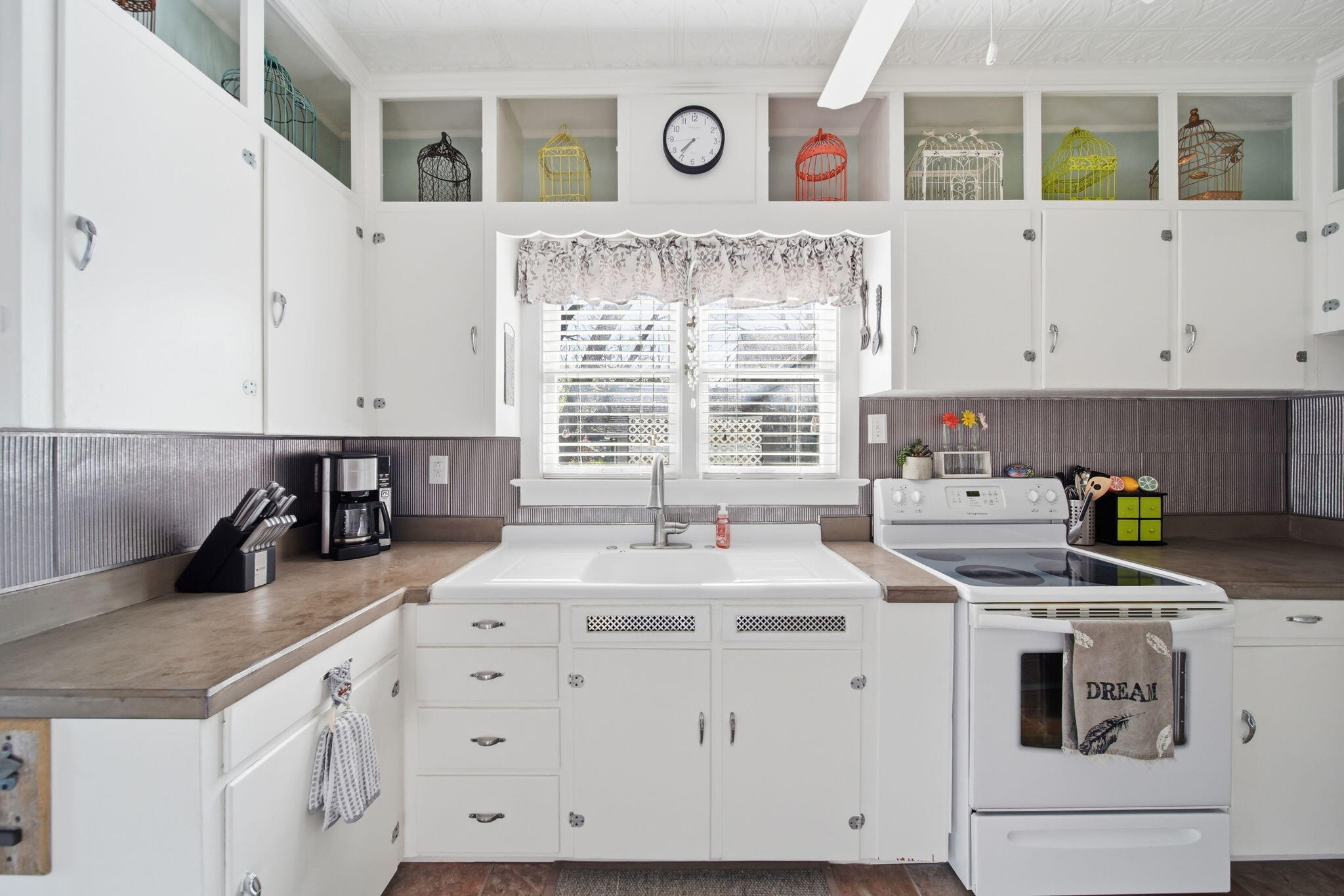 303 W Middle Street