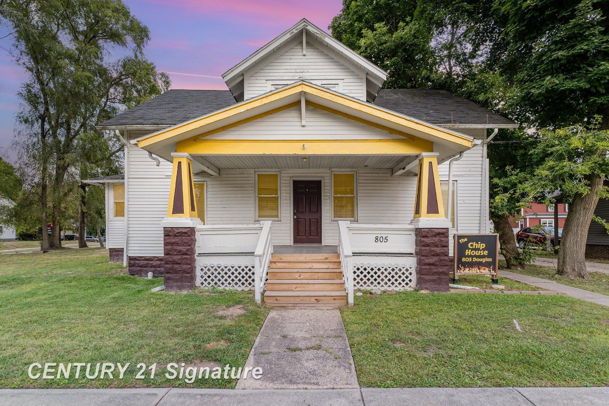 805 S Douglas Street