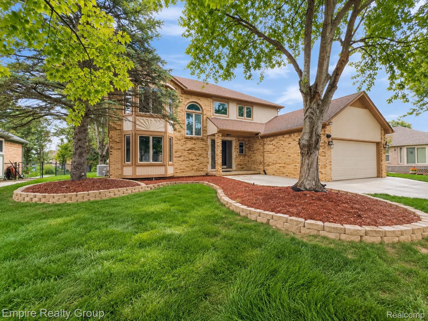15699 Mountainside Drive