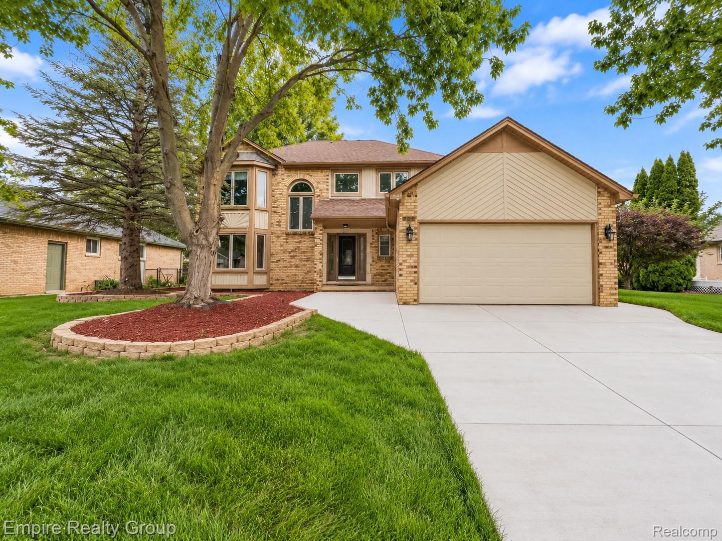 15699 Mountainside Drive