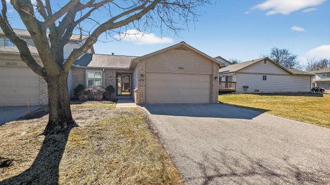 36603 Deerhurst Court 73 Westland City MI 48185