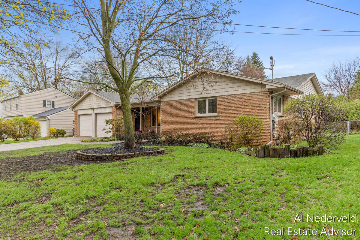 2404 Cambridge Drive SE