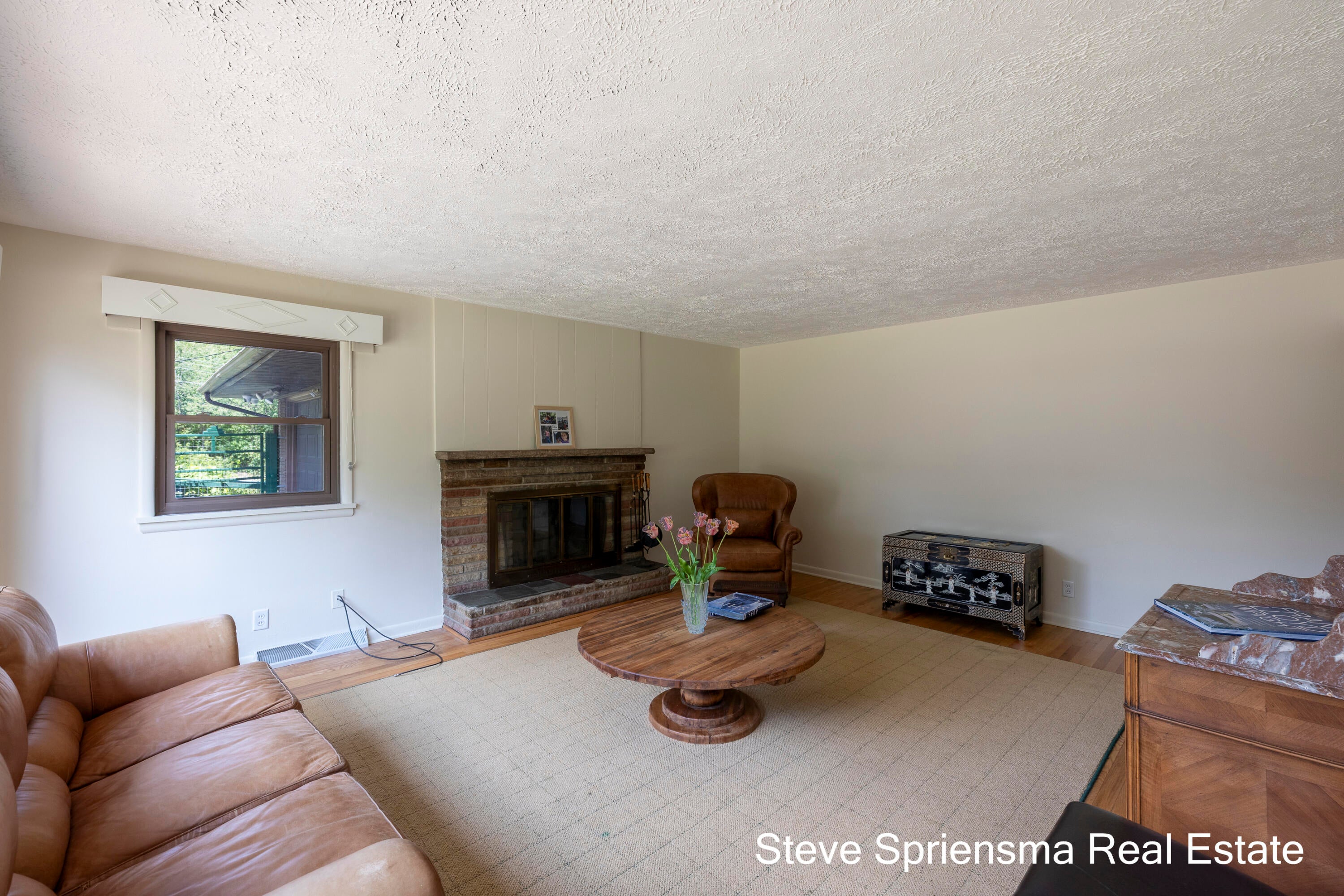 4372 Cordes Avenue NW
