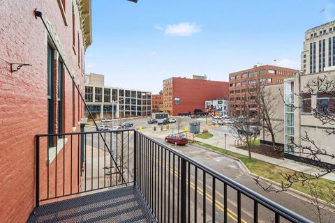 Tiny photo for 222 N Kalamazoo Mall #210, Kalamazoo City, MI 49007 (MLS # 66026010074)