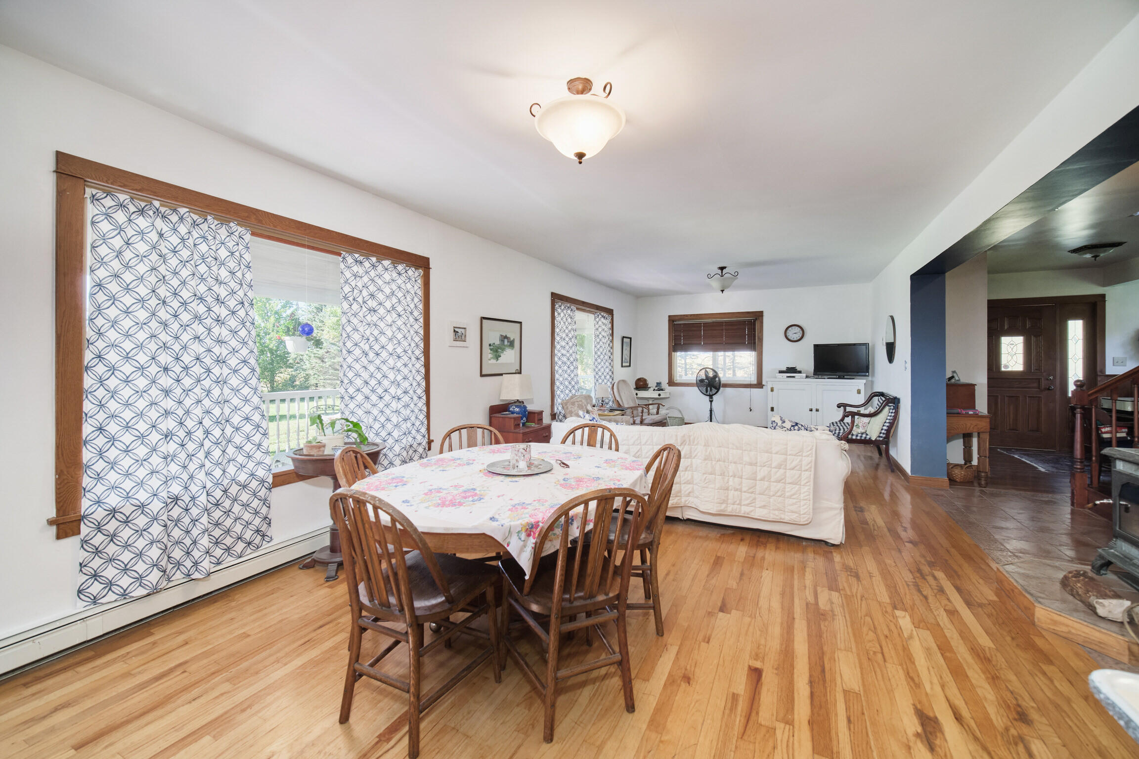 1621 W Beyer Road