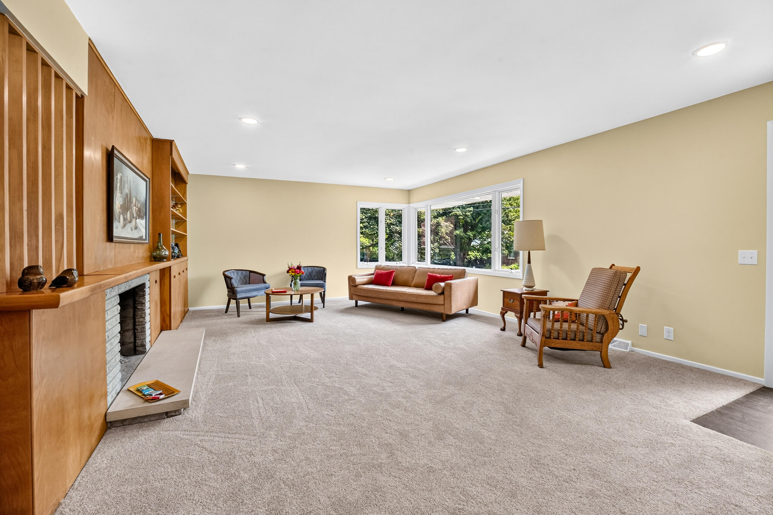 2244 Sycamore Lane