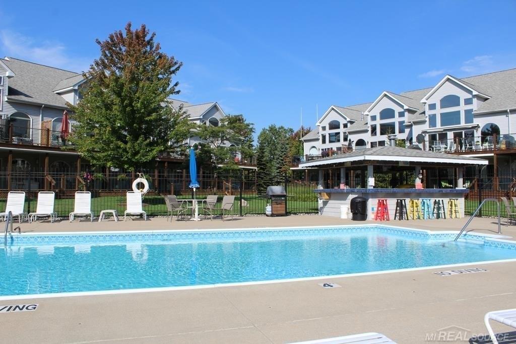 37848 Jefferson Avenue