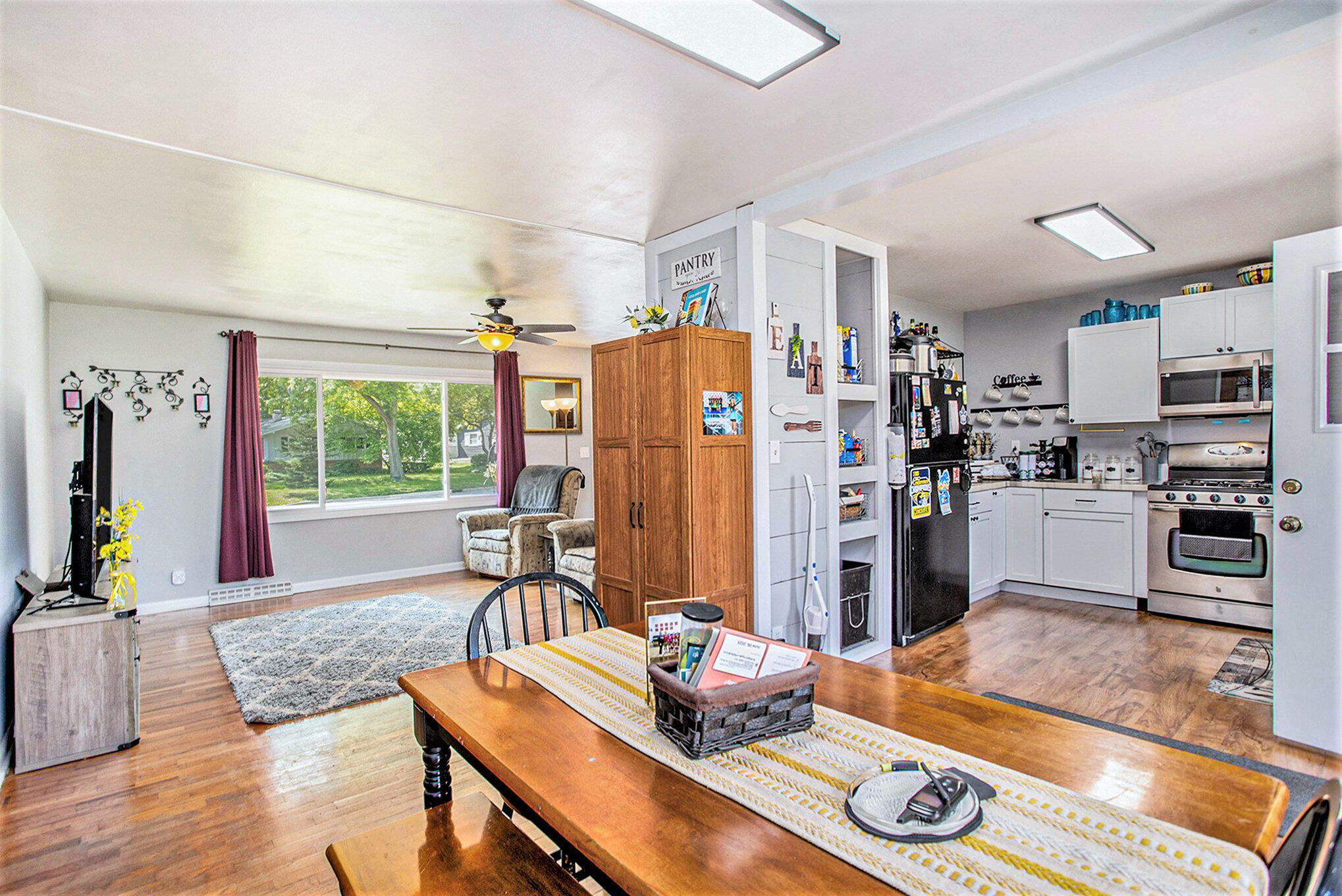 Marshall City, Michigan 49068, United States, 4 Bedrooms Bedrooms, ,2 BathroomsBathrooms,Residential,Pending,143474