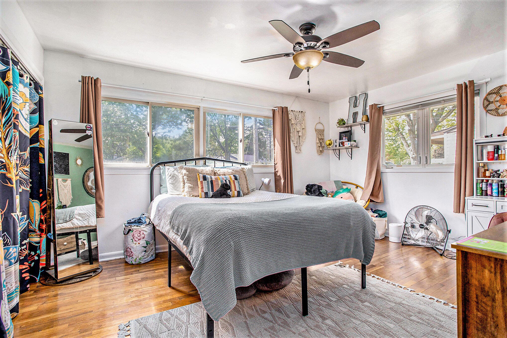 Marshall City, Michigan 49068, United States, 4 Bedrooms Bedrooms, ,2 BathroomsBathrooms,Residential,Pending,143474