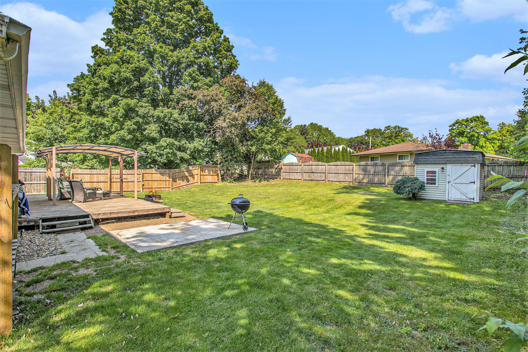 Marshall City, Michigan 49068, United States, 4 Bedrooms Bedrooms, ,2 BathroomsBathrooms,Residential,Pending,143474