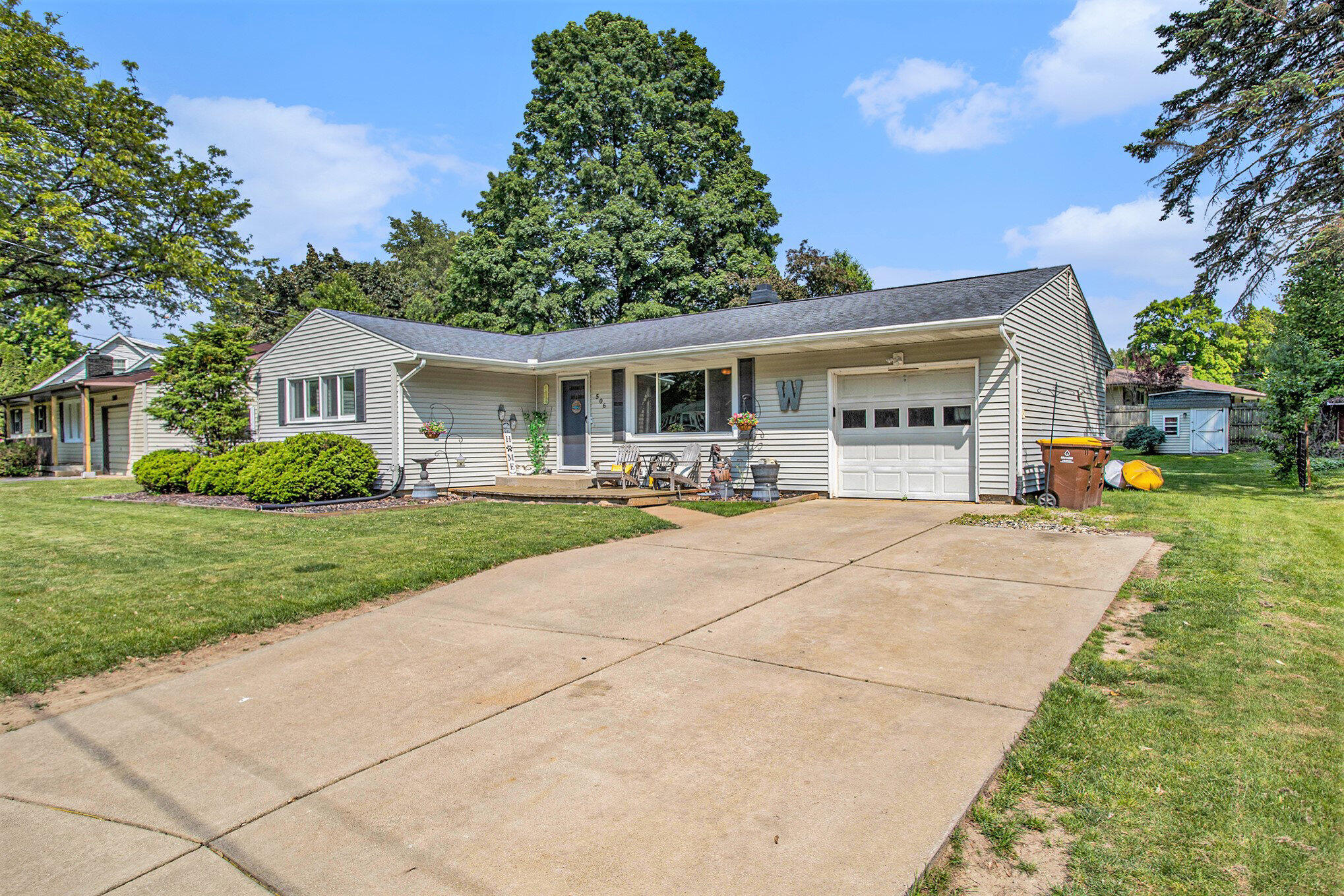 Marshall City, Michigan 49068, United States, 4 Bedrooms Bedrooms, ,2 BathroomsBathrooms,Residential,Pending,143474