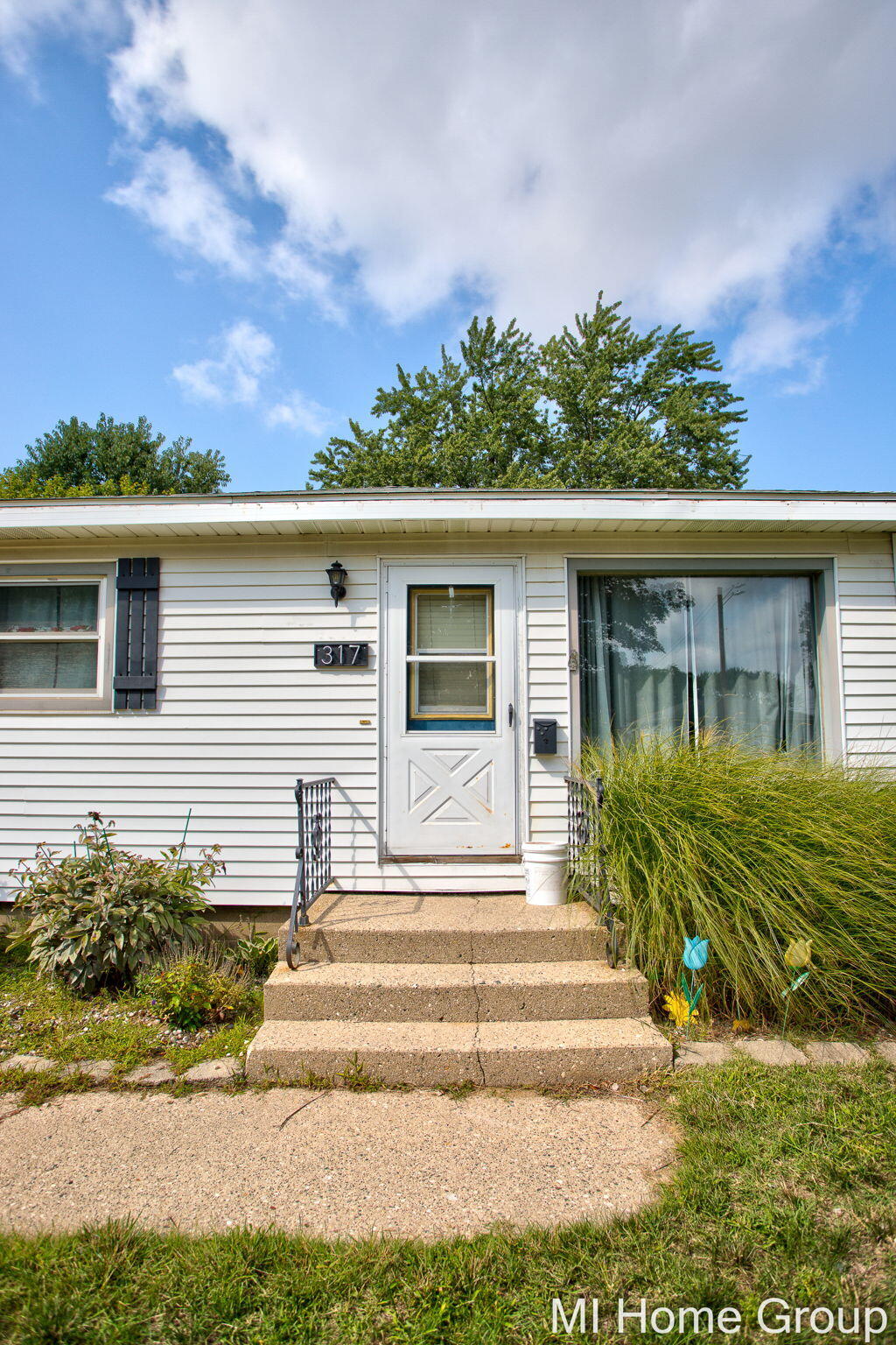317 W 28th Street