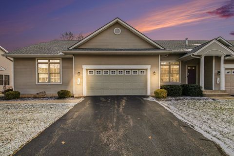 1102 Barrington NW Walker City MI 49534