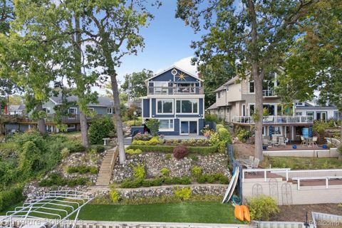 3806 ISLAND PARK Drive Waterford Charter Township MI 48329