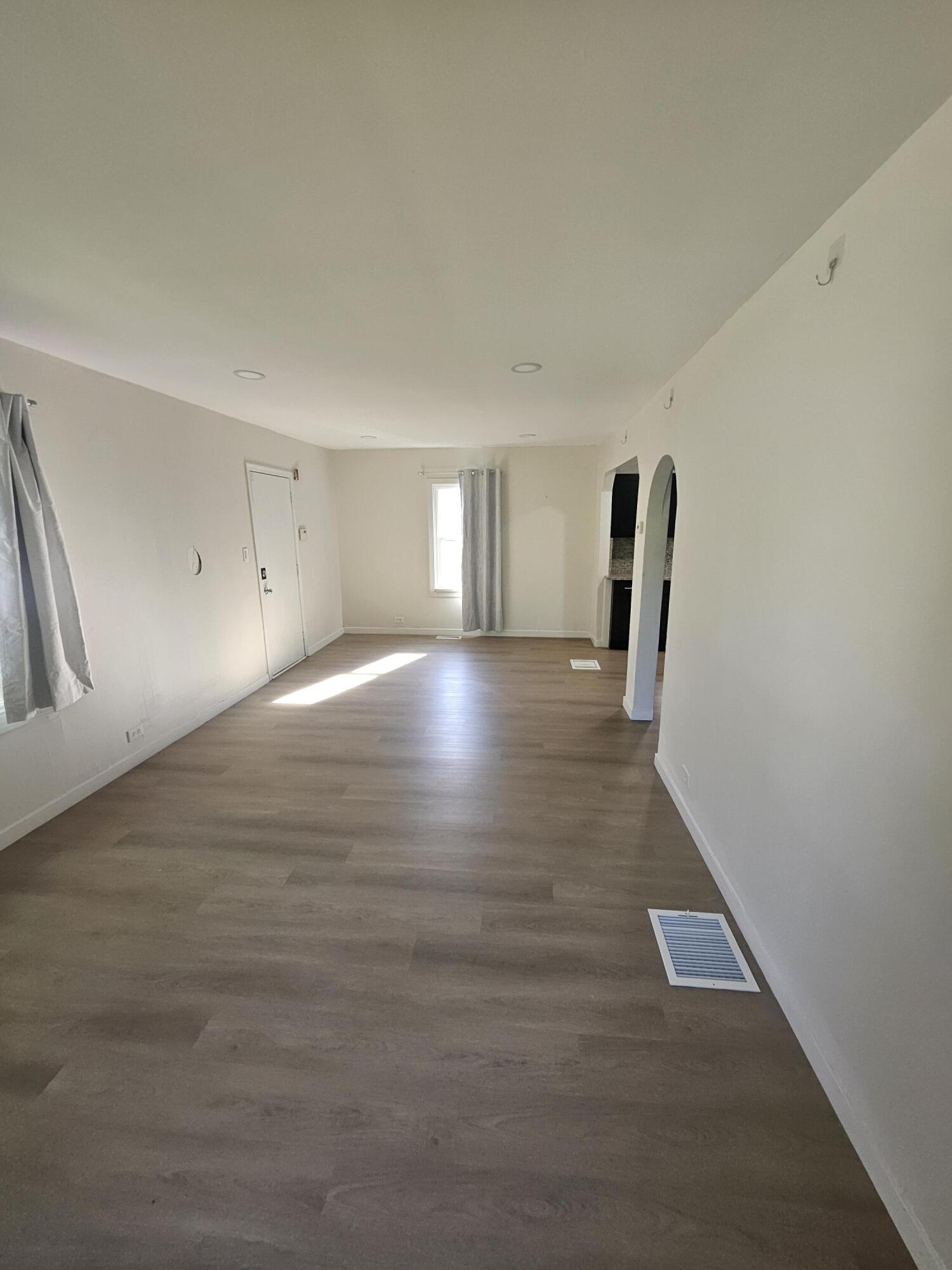 1221 S Congress Street