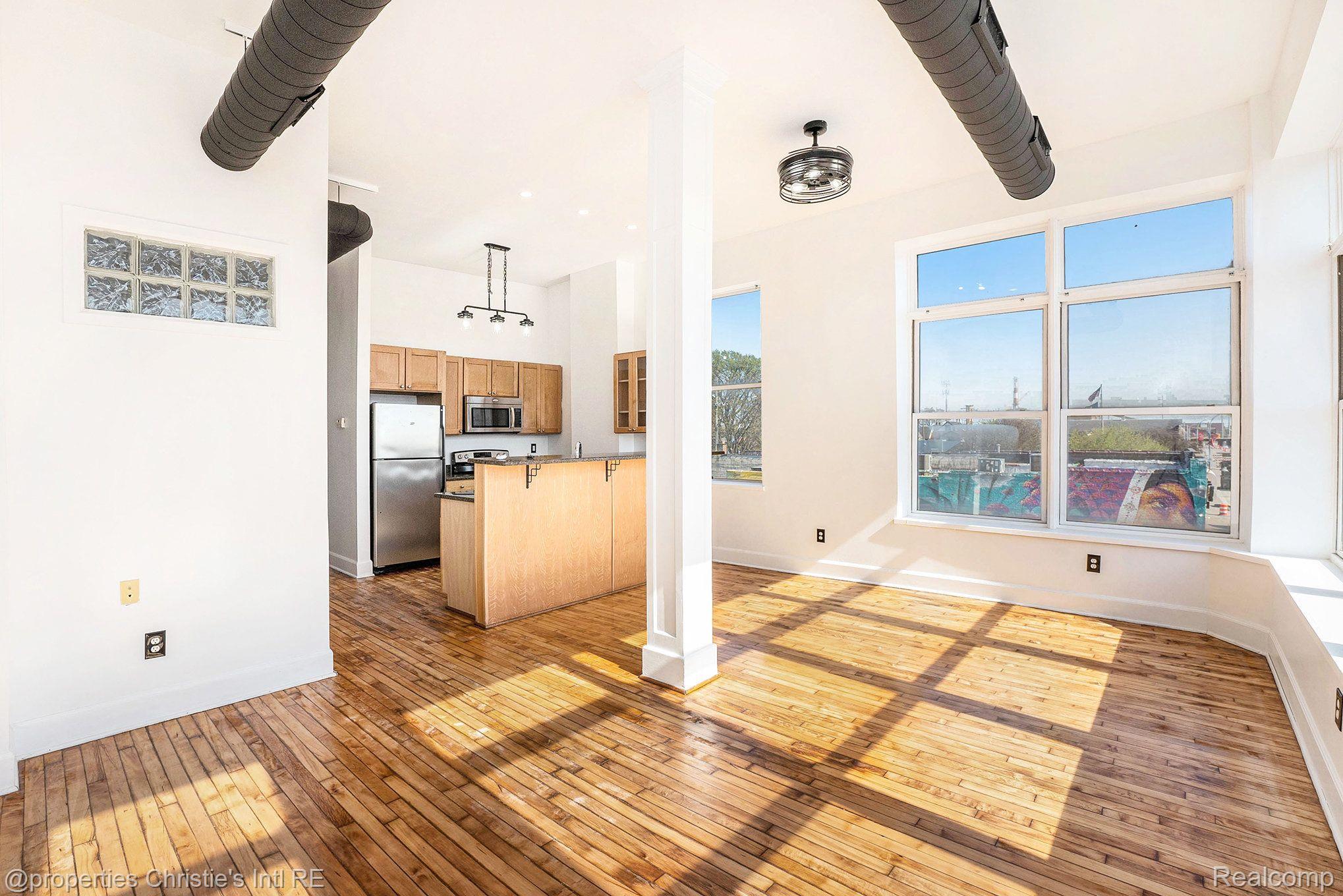 8820 JOSEPH CAMPAU Street 3