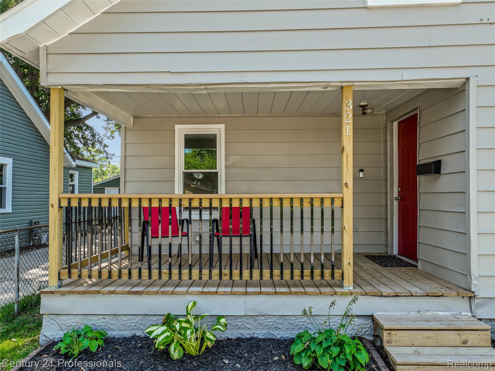 321 W Harwood Avenue