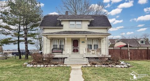 Properties Available 57 - 85 6964 S Huron River Drive South Rockwood Village MI 48179