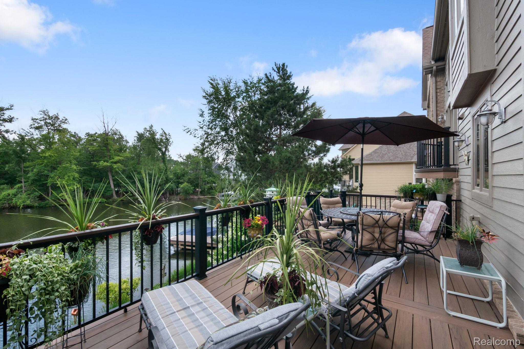 4443 Island View Drive