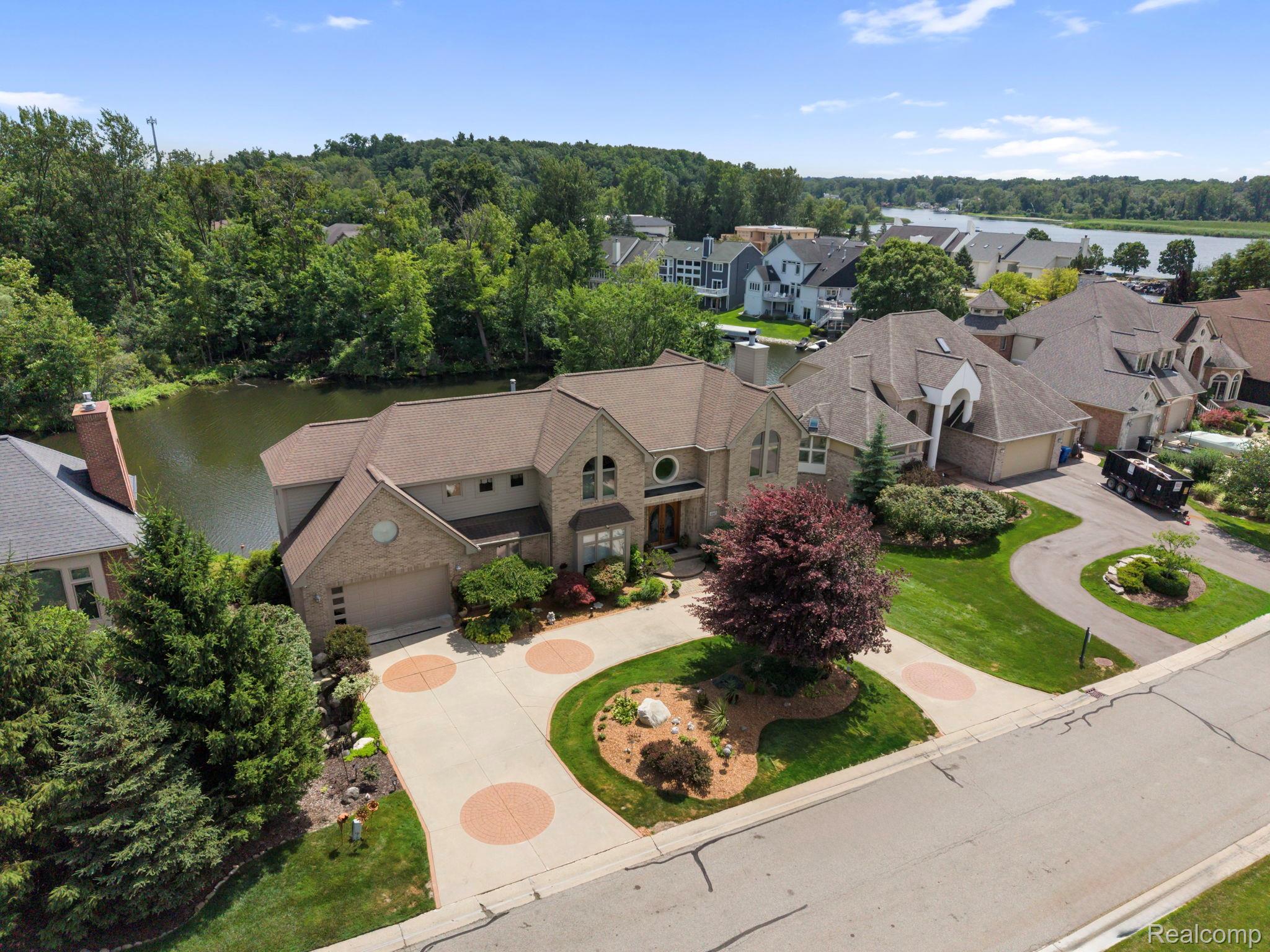 4443 Island View Drive