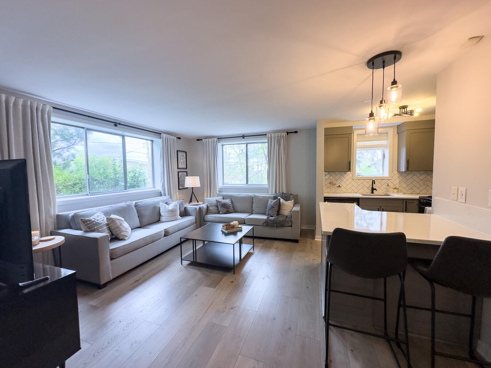 47 Lafayette Avenue NE 101