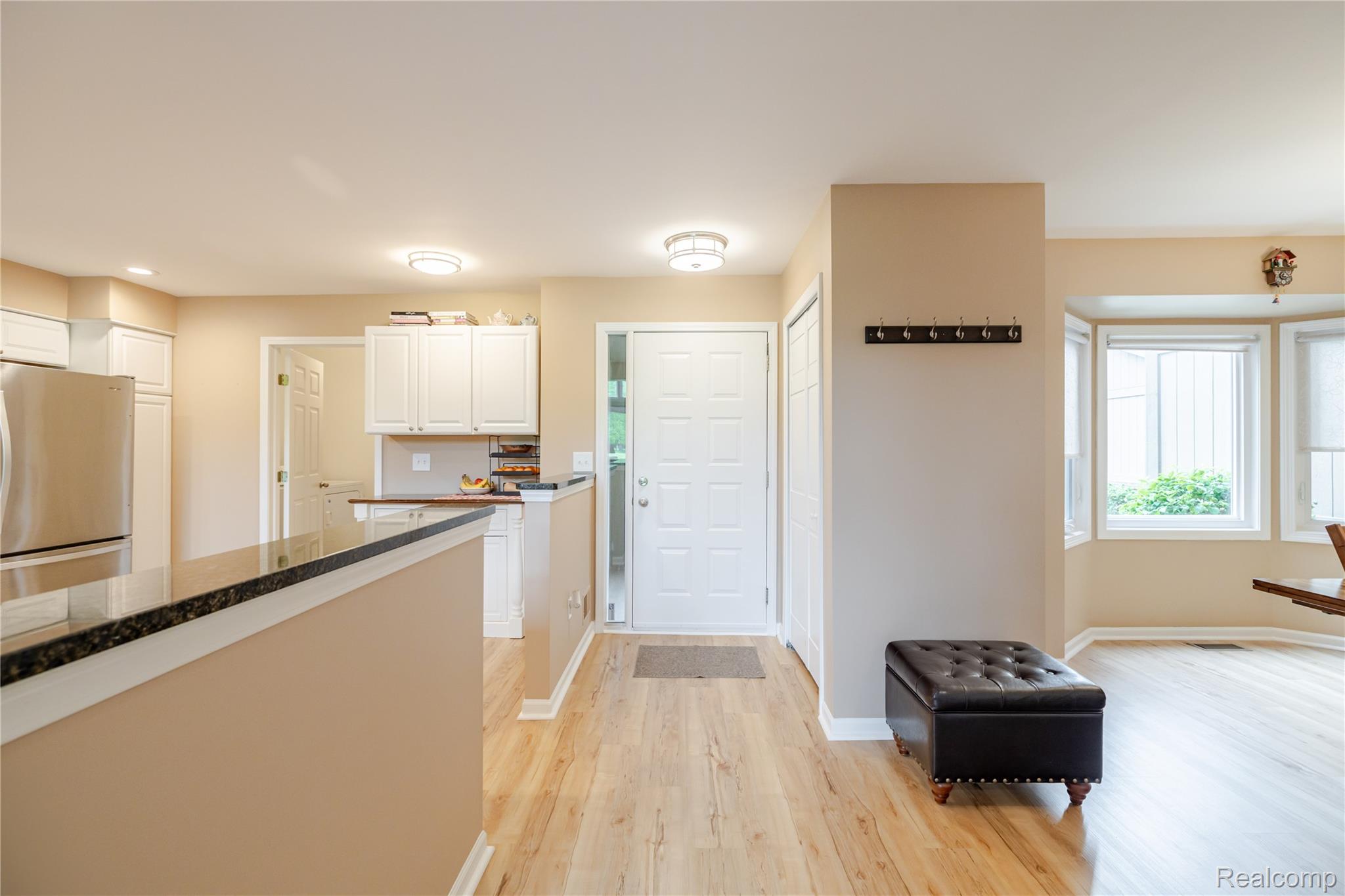 9892 Hawthorne Glen Drive