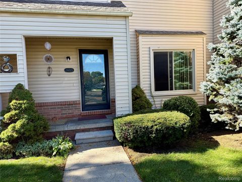 24725 Bashian Drive 16 Novi City MI 48375