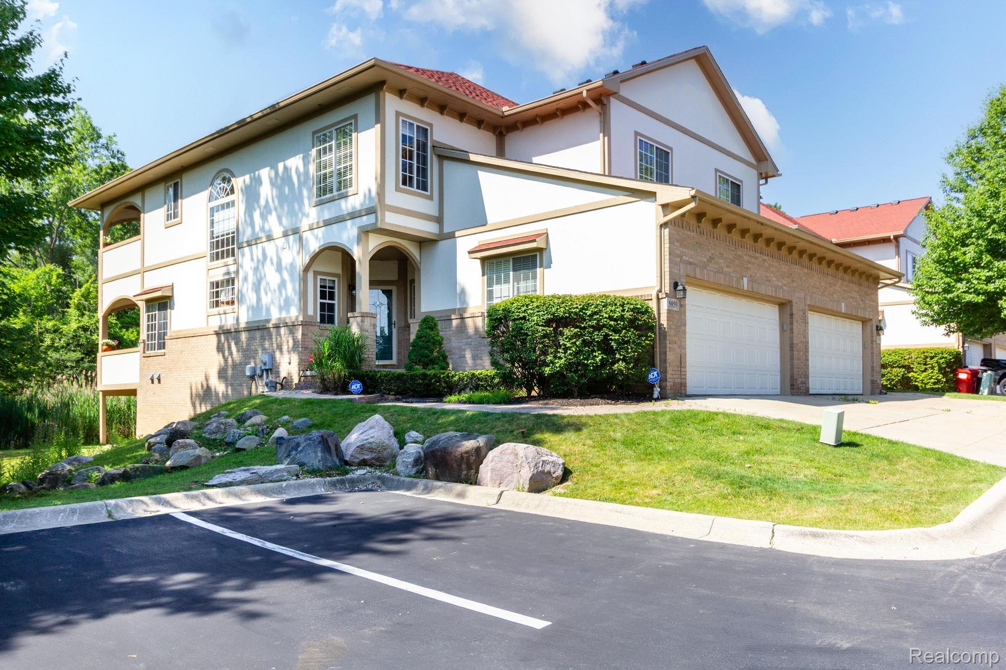 5959 Bella Vista Drive