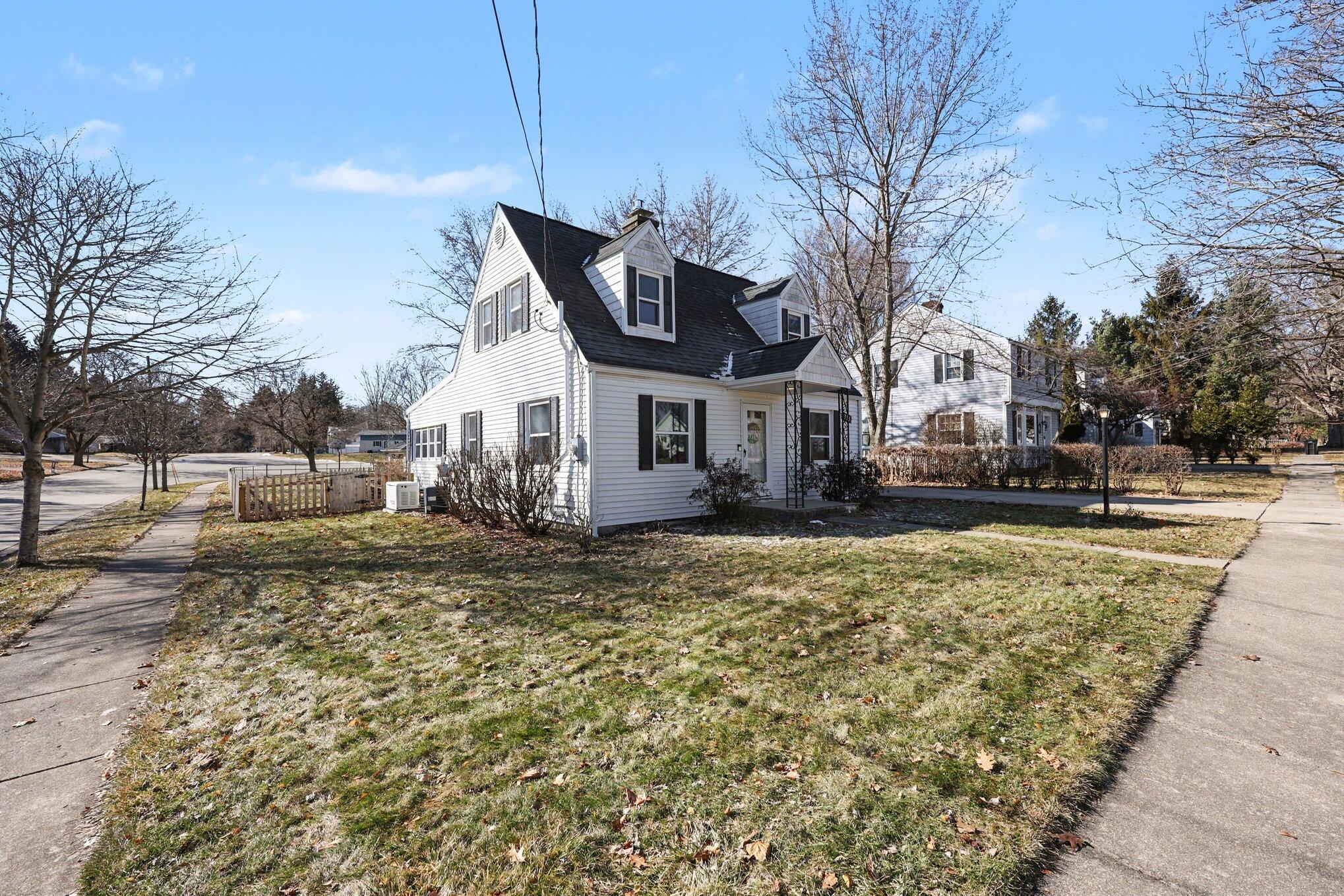 313 Territorial Road