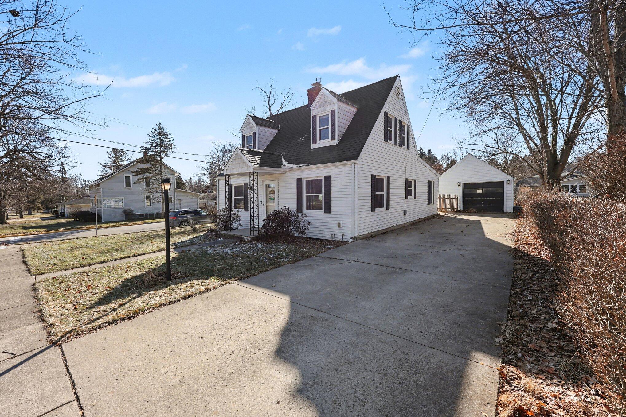 313 Territorial Road