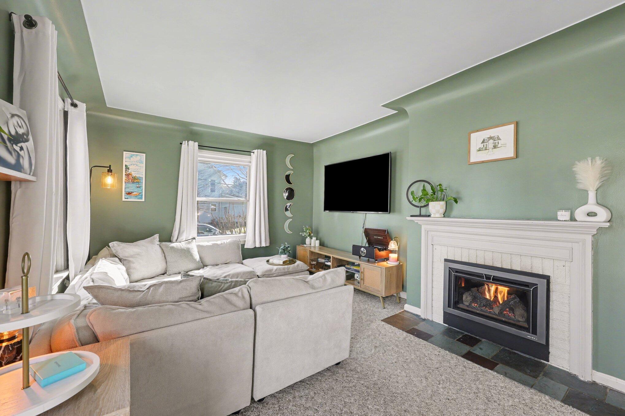 313 Territorial Road