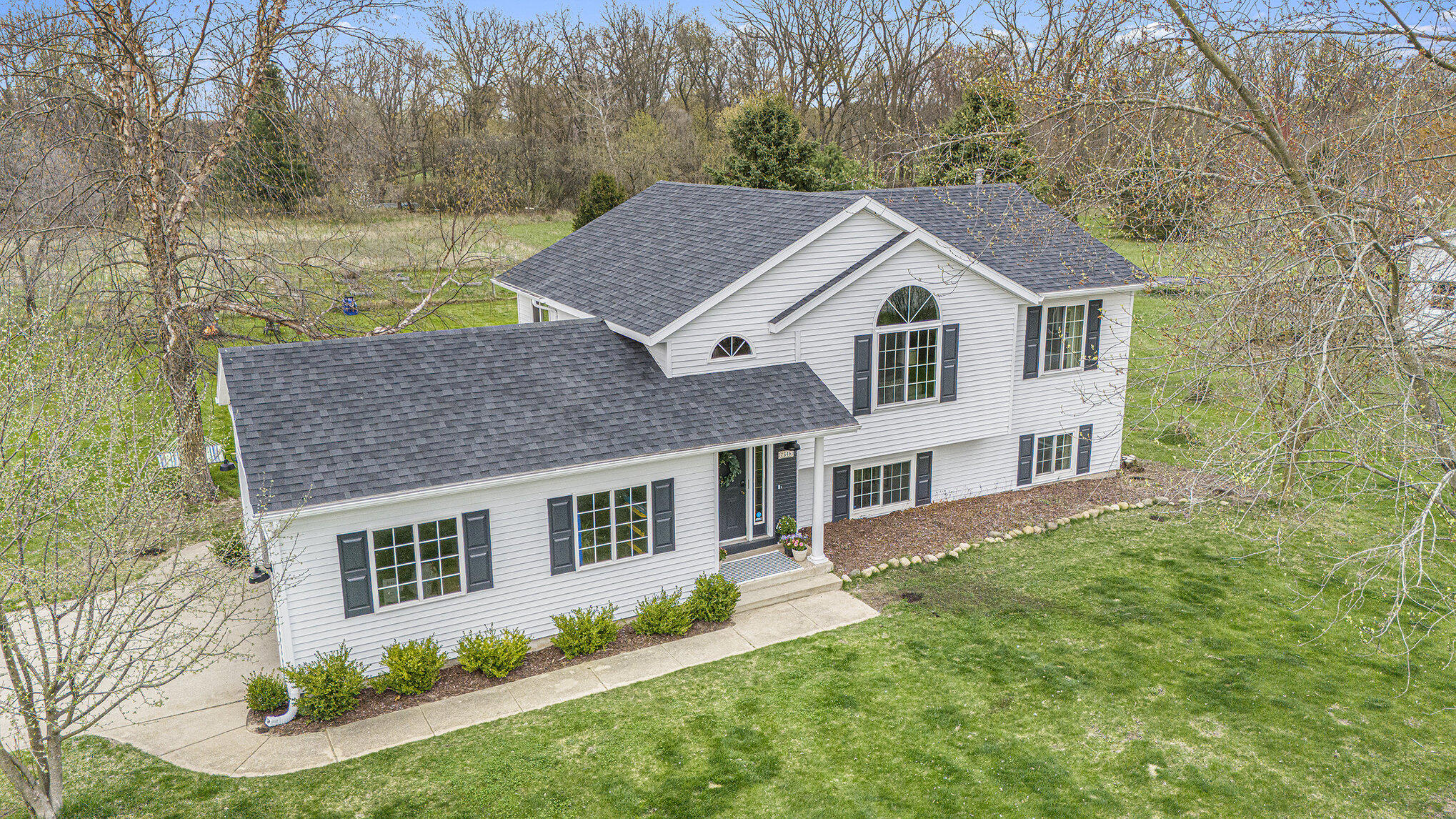7546 Bostwick Lake View Drive