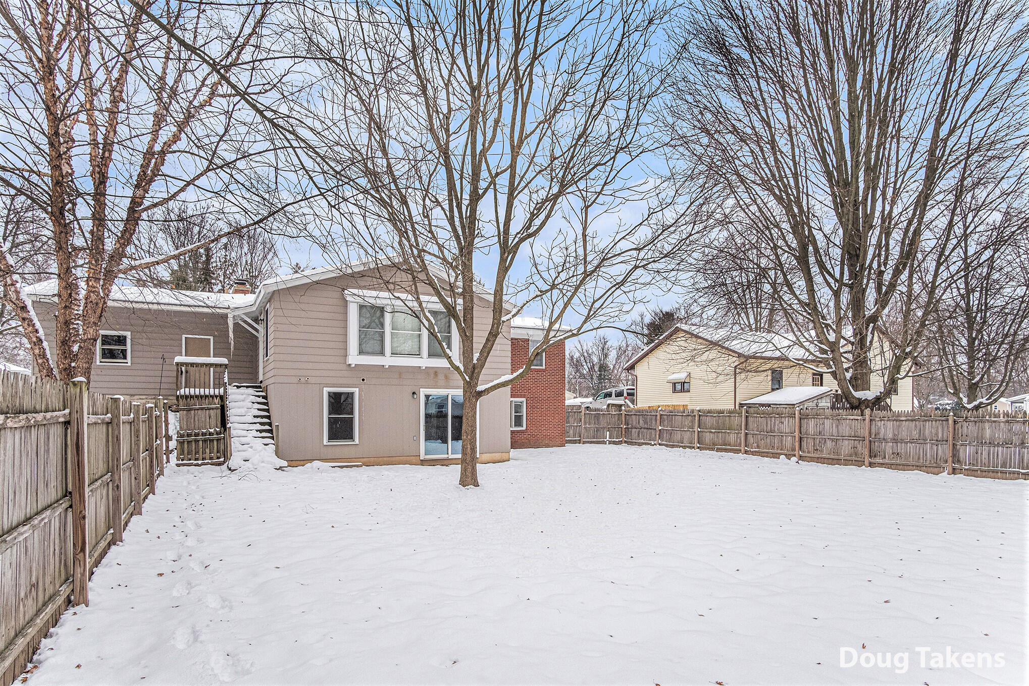 3262 Rypens Drive NW