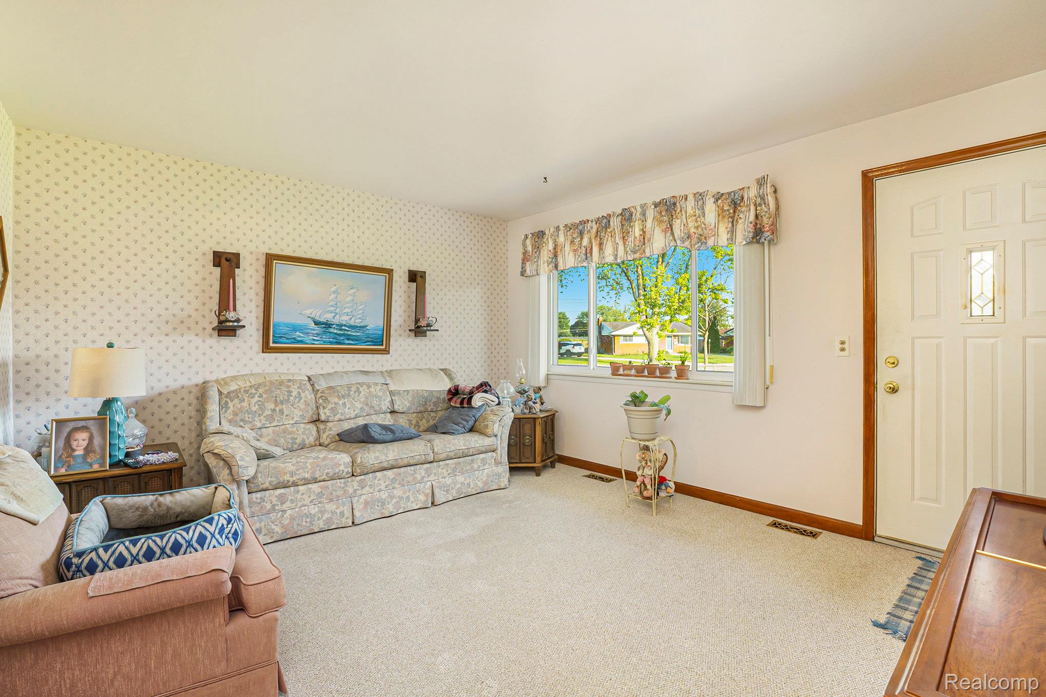 12818 Pomona Drive