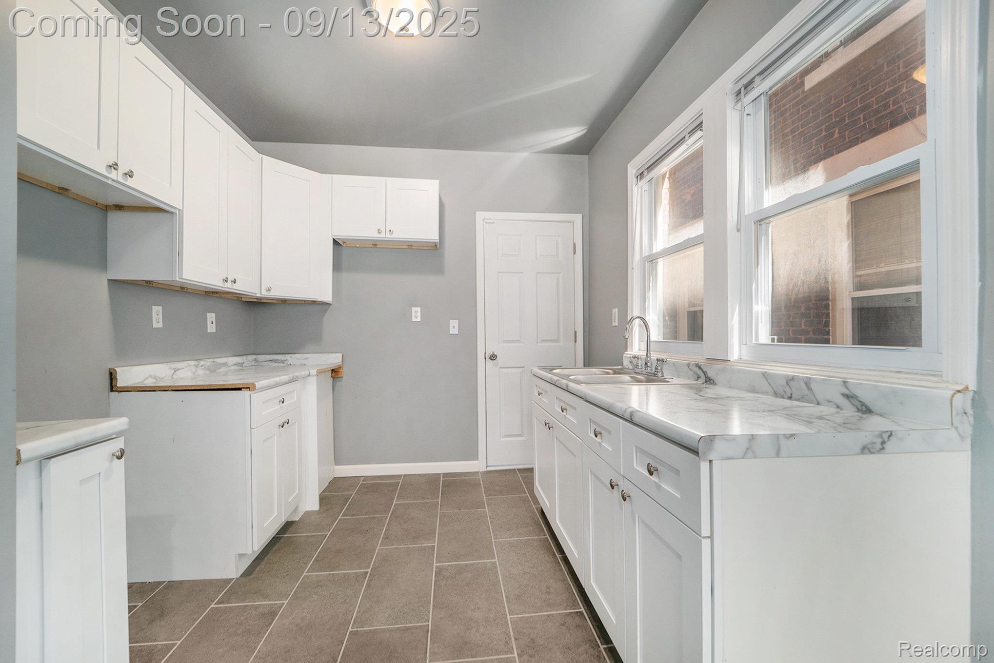 Detroit City, Michigan 48209, United States, 6 Bedrooms Bedrooms, ,3 BathroomsBathrooms,Residential,Active,209033