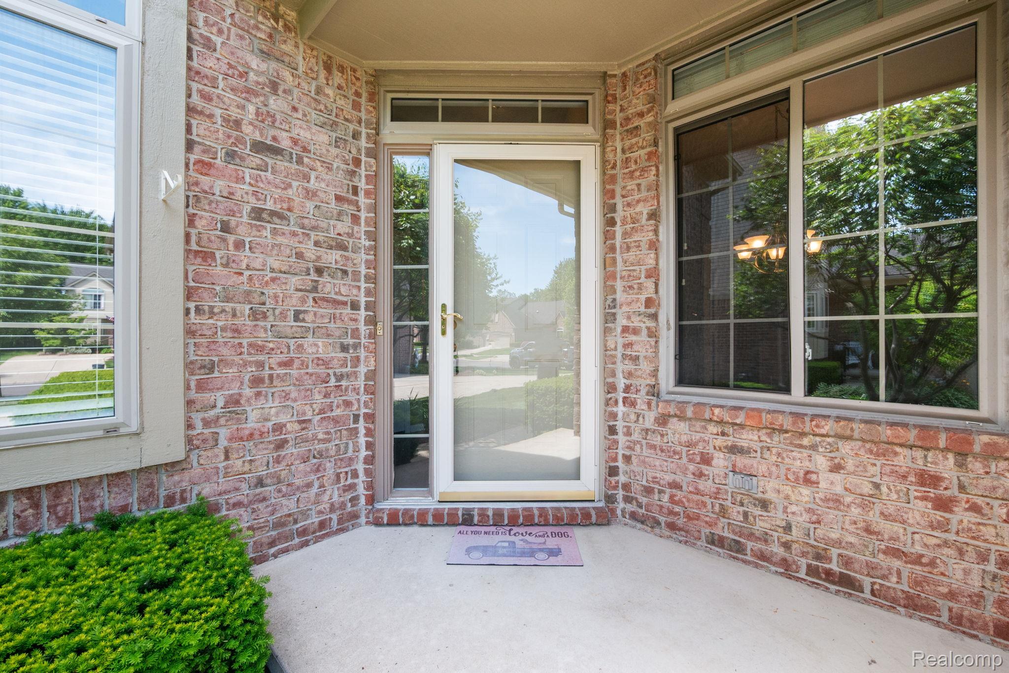 40658 Saint Louis Drive